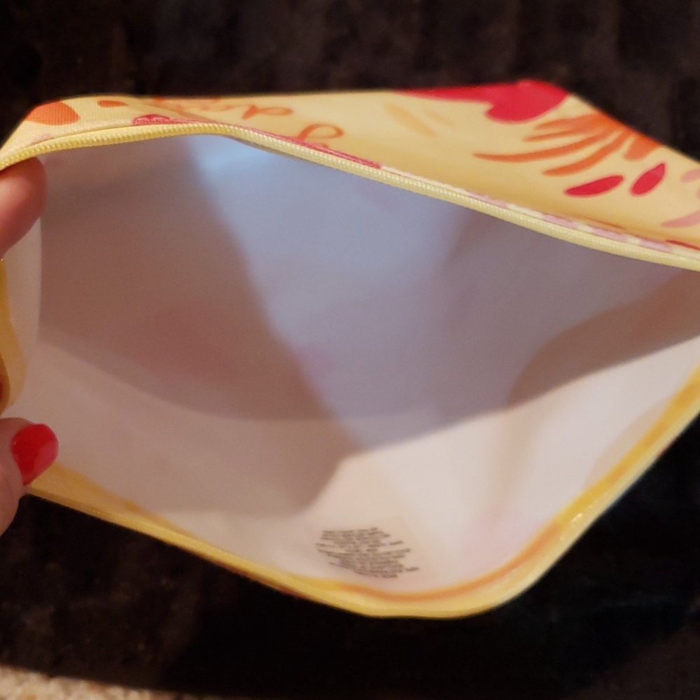 Cute pouch - Picture 3 of 3
